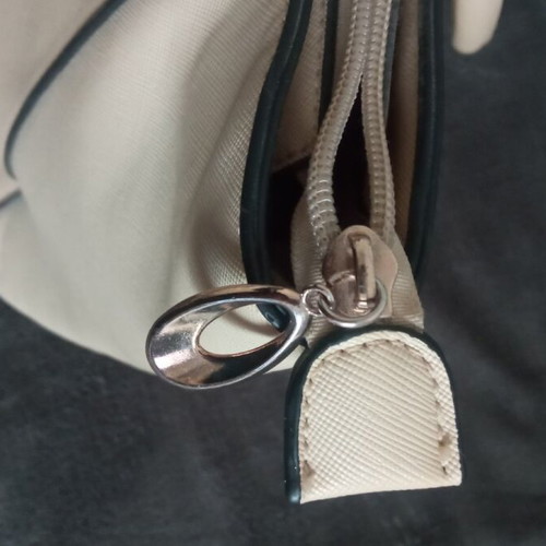 Women's shoulder bag like new, beige