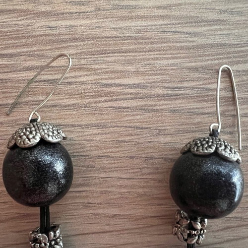 Women's hanging earrings used