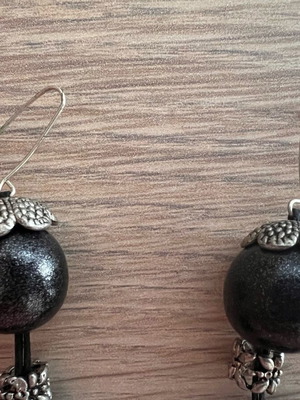 Women's hanging earrings used