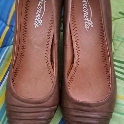 Brown pumps size 36 like new