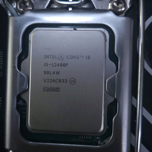 Intel i5-12400F με ASUS Prime B660-PLUS D4 και Thermalright cooler σαν καινούργιο