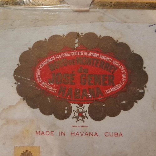 Hoyo de Monterrey vintage wooden cigar box used