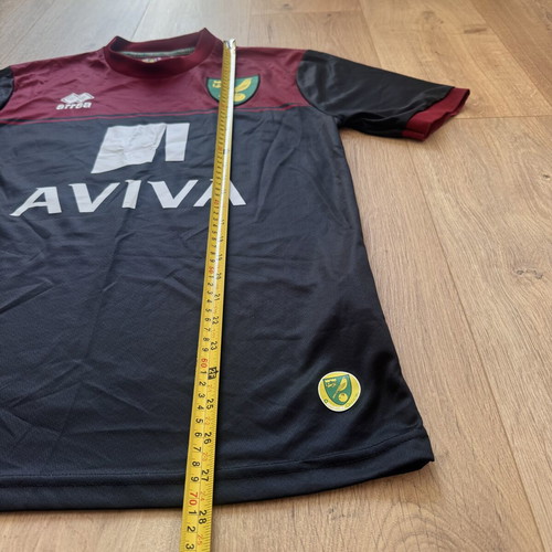 Norwich City Errea Away football shirt 2014/2015 signed size M
