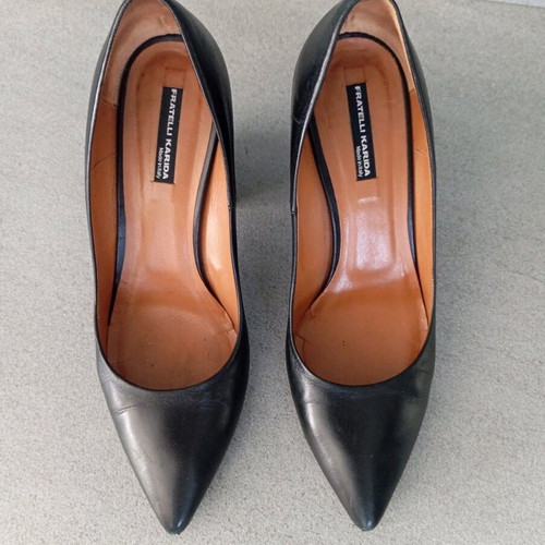 Fratelli Karida pumps size 38.5 like new, black leather