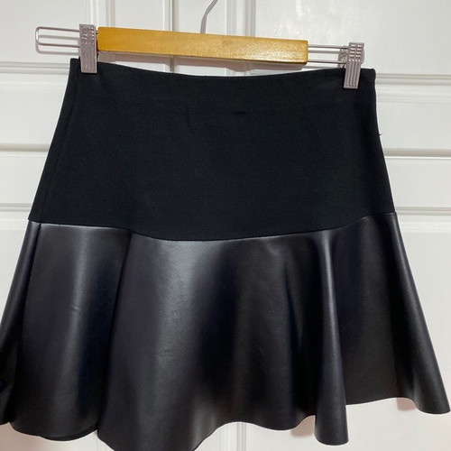 Iso skirt used leather with pleats size S