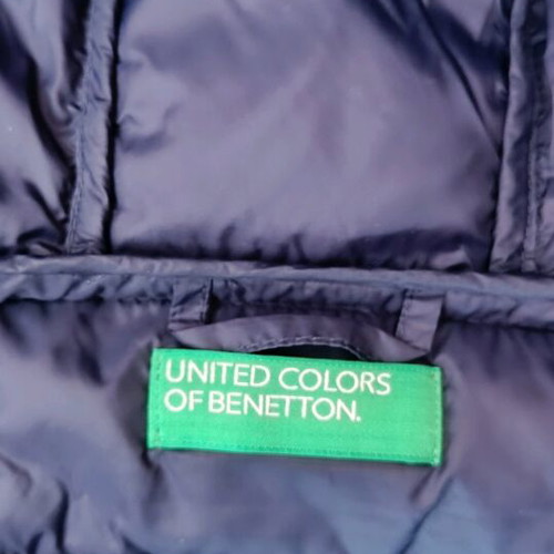 Benetton sleeveless jacket blue like new for 13-14 years old