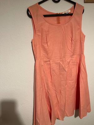 Chaton dress salmon color without wear, size S