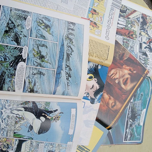 Comics magazines "9" used, pack of 4 from 2001