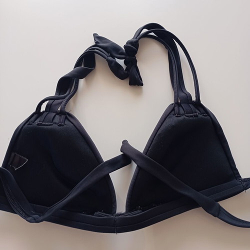 Med bikini top 75b like new, black