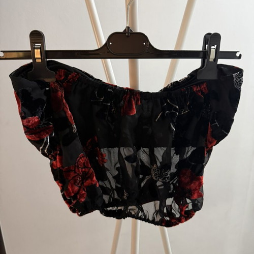 Strapless Top mya collection medium large, like new, black and red
