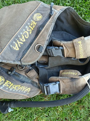 Poseidon Biscaya Powerlift BCD vintage used buoyancy compensator