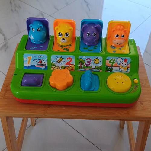 Interactive baby toy suitcase with animal sounds and pop-up features