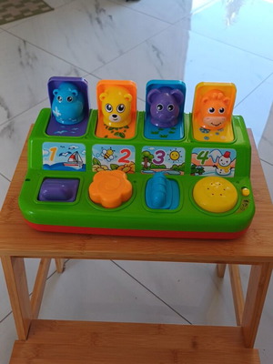 Interactive baby toy suitcase with animal sounds and pop-up features