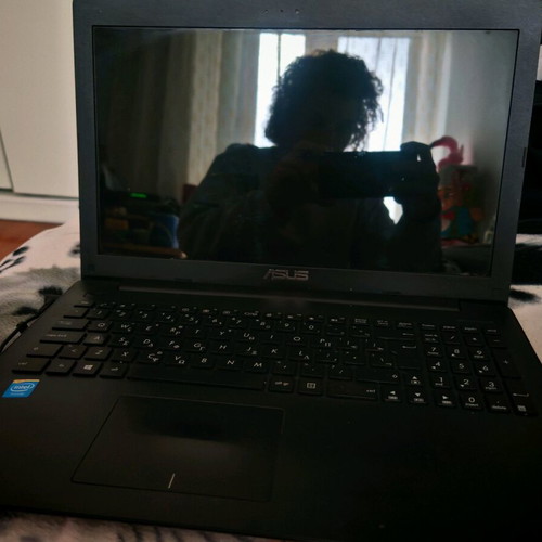 Asus F553m laptop 15.6 inch 4GB RAM 128GB SSD Windows 10