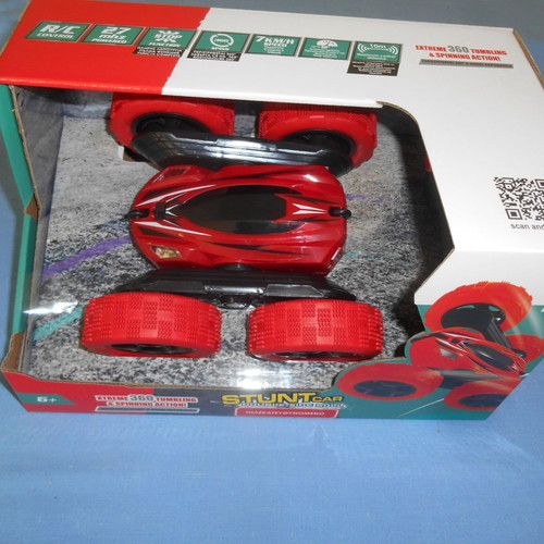 Remote Control Stunt Car new with 360º rotation