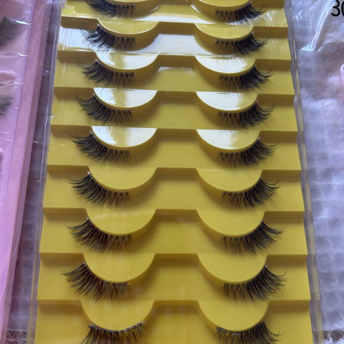 Eyelash sets with waterproof glue, new, 3 sets, 20 lashes each