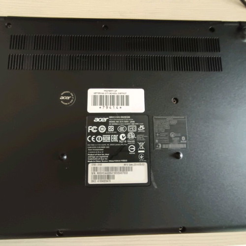 Acer Chromebook C720 laptop with mouse, 11.6 inch, 2GB RAM, 16GB SSD, 128GB SD