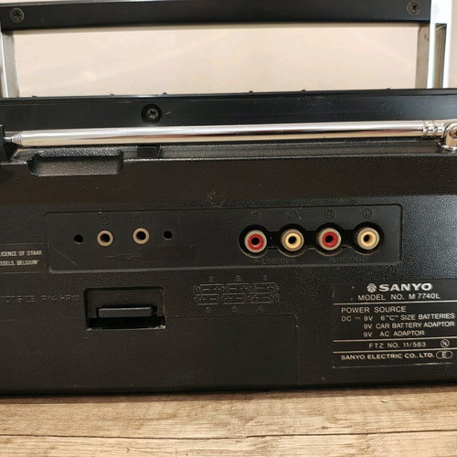 Sanyo M7740l Mini Boombox used, radio cassette working