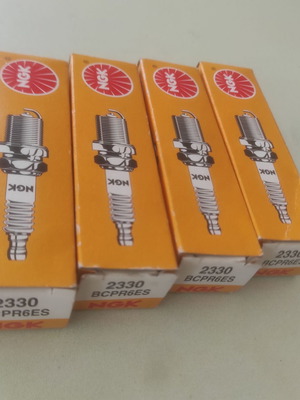 NGK BCPR6ES Spark Plugs Set of 4 New