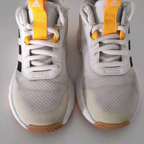 Adidas athletic shoes size 30 like new, grey and yellow