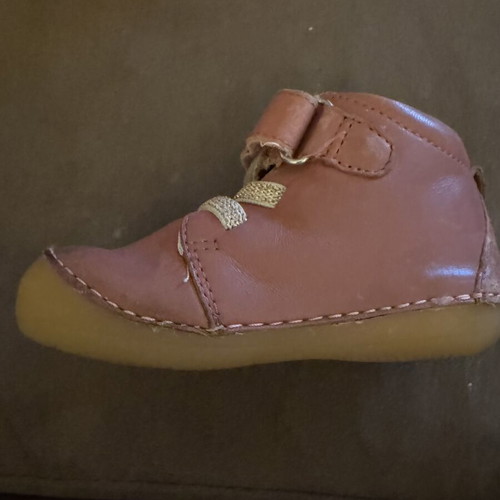 Kickers children's shoes size 21 like new