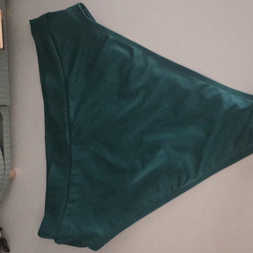 Bluepoint bikini like new, red top with ruffles and emerald high-waisted bottom