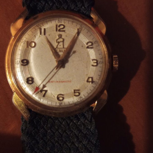 Venus vintage wristwatch used, gold color, mechanical 17 rubis