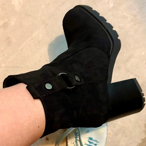 Suede boots size 38 new, very comfy, black