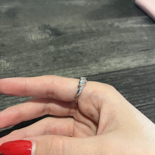 Silver ring brand new in excellent condition