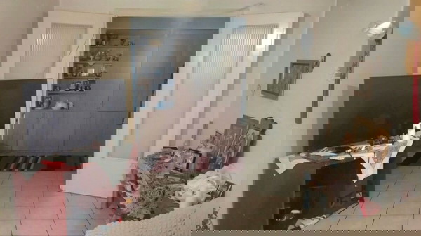 ΤΑΜΠΟΥΡΙΑ, πωλείται ημιυπόγειο διαμέρισμα 81 τ.μ. 5 λεπτά με τα πόδια από το σταθμό μετρό Μανιάτικα.
