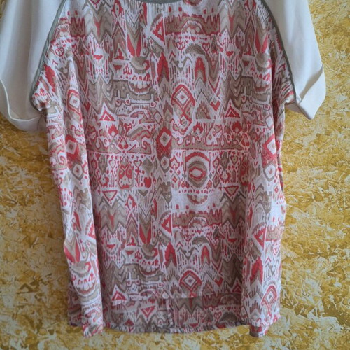 Stradivarius L blouse used, white and red, short sleeves