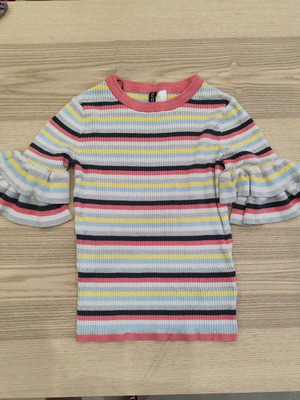 H&M Divided ribbed top with ruffled sleeves and lurex like new
