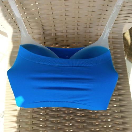Tops like new, pack of 2, size S/M with defect