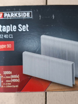 Staples for nail gun new, sizes 25mm (600 pcs), 40mm (400 pcs)