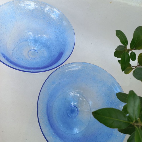 Glass bowl set like new, two decorative handblown pieces