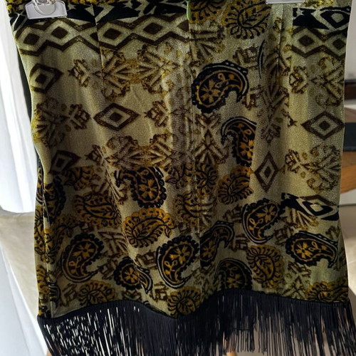 Zara velvet skirt with fringes xs like new, black and green