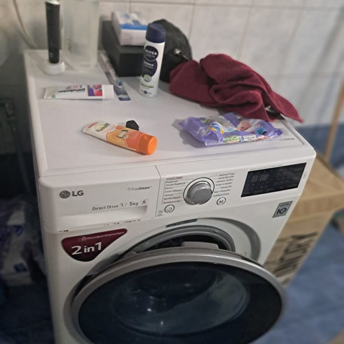 LG washing machine and dryer 8 kg