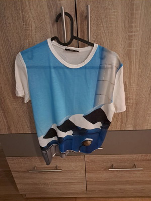 Asymmetric Zara T-shirt like new, white and blue, size S