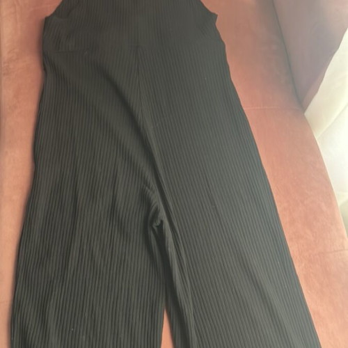 Zara jumpsuit like new, size large, black