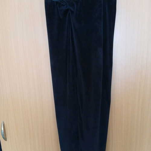 Celestino midi velvet skirt like new, one size black