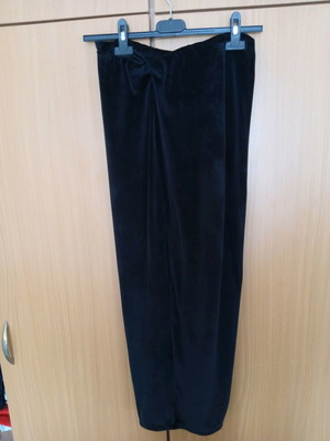 Celestino midi velvet skirt like new, one size black