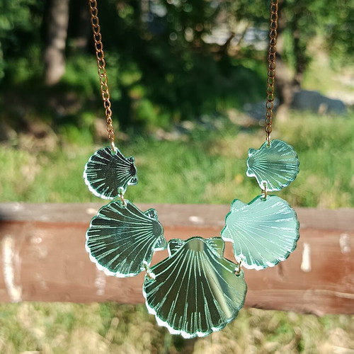 Plexiglass necklace with stainless steel adjustable chain, green