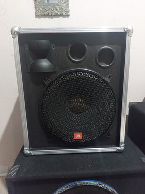 Επαγγελματικό ηχείο με JBL μεγαφωνο 15" μεταχειρισμένο, κορνα και crossover Monacor