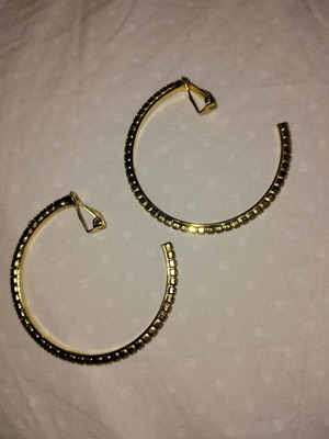 Clip hoop earrings with stones, gold color