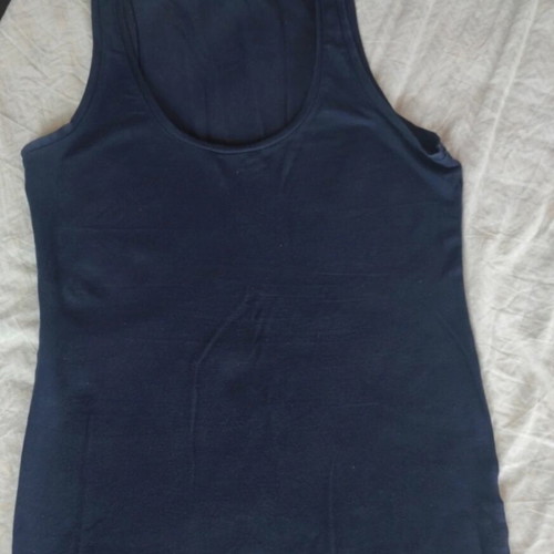 Tezenis tank tops 2 pieces like new, dark blue and burgundy