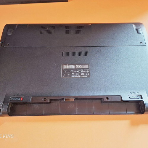 Asus X550LD laptop used, for restoration or parts, Intel Core i7, 15.6"
