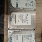 Hard drives for server 3.5'' 300GB like new, set of 3