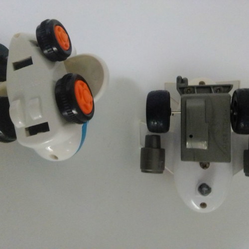 Children's airplanes used, pack of two