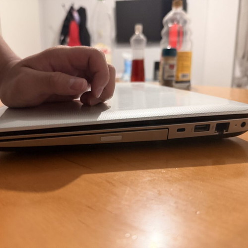 HP Pavilion 17-e laptop used, 17.3 inches