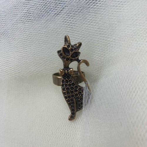 Steel ring one size, gold color, like new